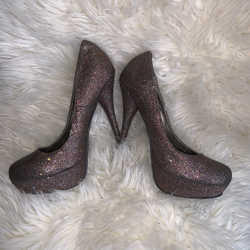 $10 WOMEN’S SHOES!!!